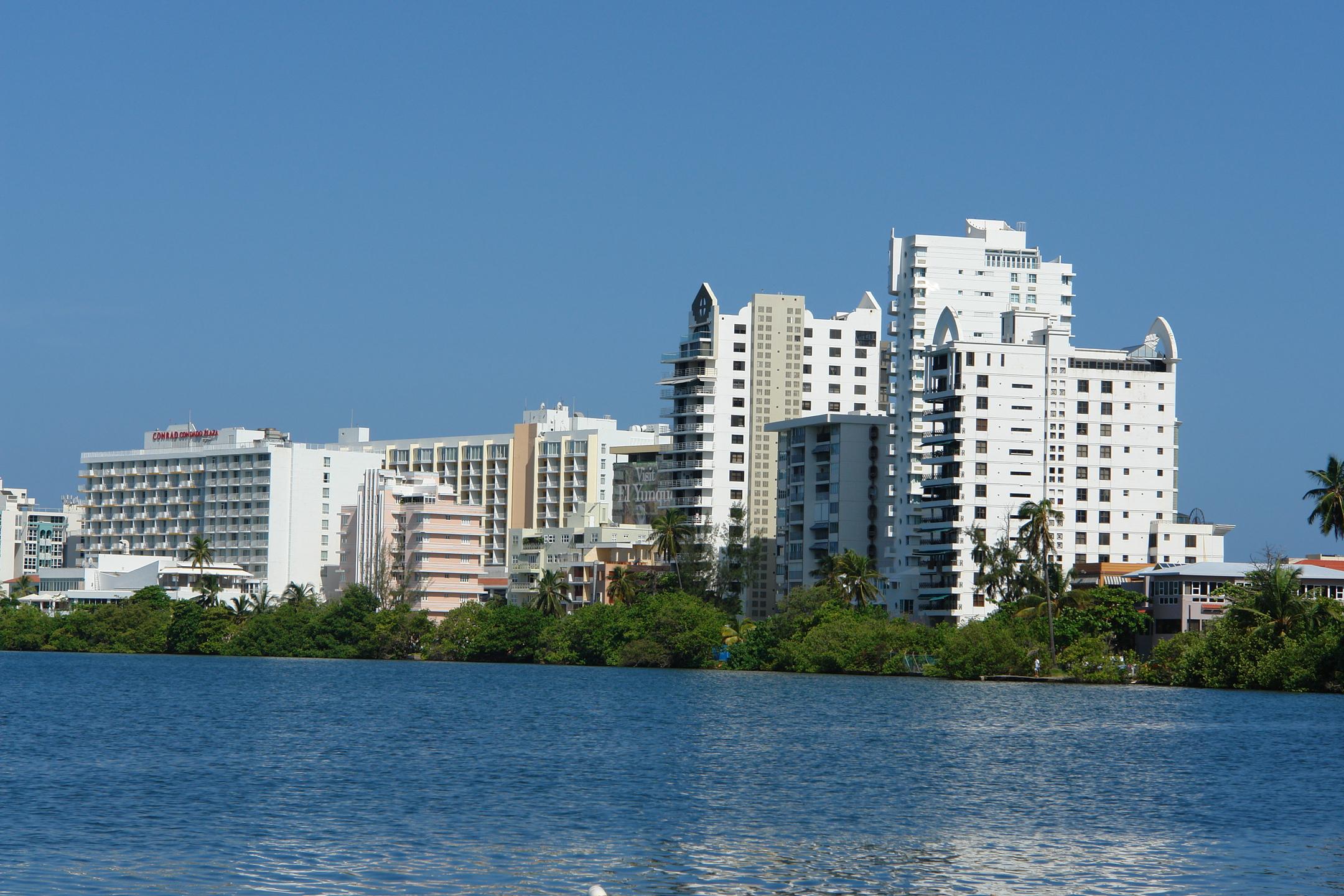 Exploring the Condado Lagoon Site - San Juan (Condado) - 2011 00012